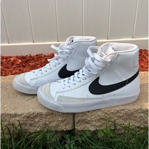Nike Blazer Mid '77